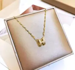 ポップHネックレス　ポップアッシュネックレス　ブラック　hモチーフ　ゴールド