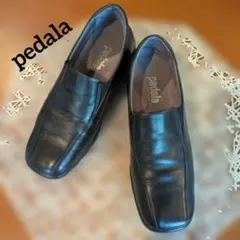 pedala アシックス 黒 レザー ローファー