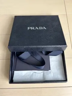 【美品】PRADA ギフトボックス 黒