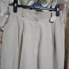 テーパードパンツ 新品 合物 きれいめ カジュアル ビジネス ベージュ