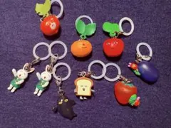 絵本のめじるしアクセサリー　はらぺこあおむし　果物さん　めがねうさぎ