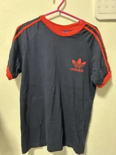 adidas ダークグレー/レッド Tシャツ Mサイズ