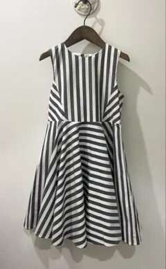 新品⭐︎120 ワンピース ドレス 6/7歳 MOTORETA スペインのサムネイル