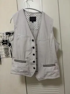 Item thumbnail for item e9f3dc7d-e5f1-4bb7-94bb-bafdf7a0fb63