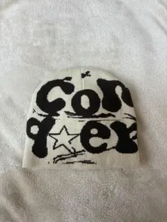 ビーニー　ベージュ　アイボリー ロゴデザイン ニット帽　used 古着　y2k