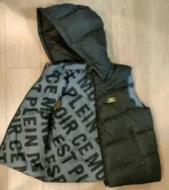 ☆*☆様 【美品】BeBe フード付きリバーシブル　ダウンベスト 130