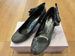 【美品】DIANA ダイアナ リボン付きエナメル風 ハイヒール グレー 23.5のサムネイル