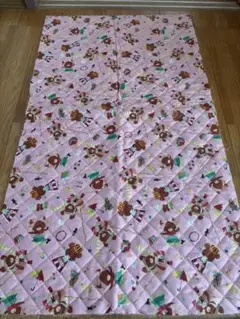 くまのがっこうキルティング生地 ピンク