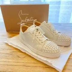 ルブタン Christian Louboutin スタッズスニーカー ホワイト