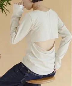 shay バックオープントップスのサムネイル