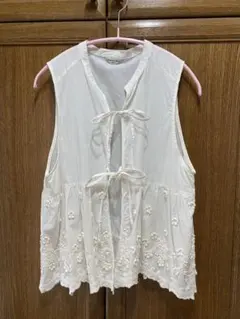 サマンサモスモス　スカラップレースリボンベスト　キナリ