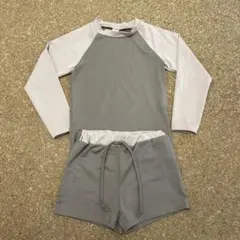 水着　 長袖ラッシュガード 110cm