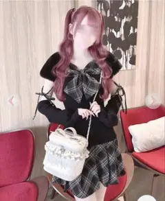 ♡ HONEYMEW／チェックリボン肩空きプリーツワンピース（ブラック