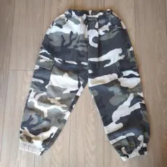 キッズ　迷彩カーゴパンツ 120cm