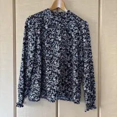 as know as PINKY 花柄長袖ブラウス ブラック系
