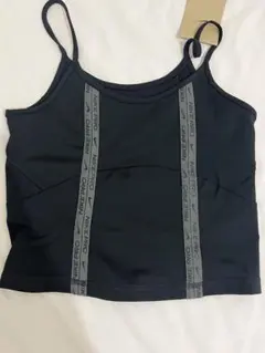 Nike トレーニング トップス　Sサイズ