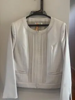 ホワイトフォーマルジャケット・スカート