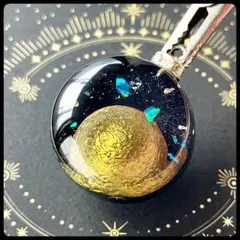 【ハンドメイド】181.月と宇宙・チャーム　30mm