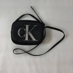 Calvin Klein Jeans ショルダーバッグ ブラックのサムネイル
