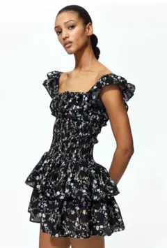 H&M シャーリングウエストワンピース　Sサイズ