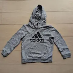 adidas グレー フード付きトレーナー 120cm