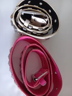 スタッズ付きホワイトとピンクのベルト　2本セット