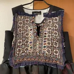 tao ハンド刺繍ベスト