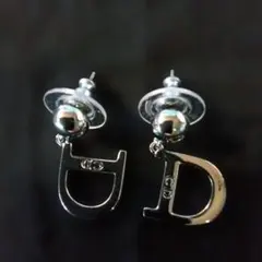 ディオール Dピアス