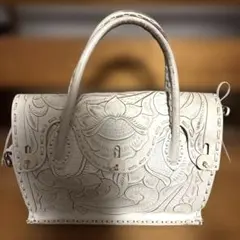 グレースコンチネンタル　カービングバッグ