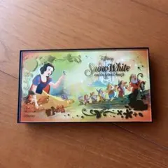 ITS'DEMO 白雪姫 アイシャドウパレットのサムネイル