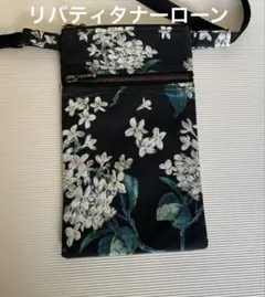 ハンドメイド品　リバティタナーローン　ショルダーバッグ　スマホポーチ　サコッシュのサムネイル