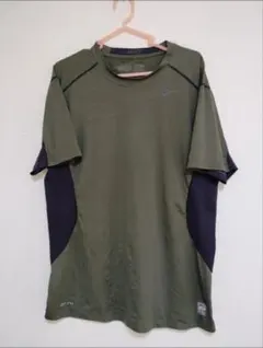 Nike Pro Combat Tシャツ オリーブグリーン