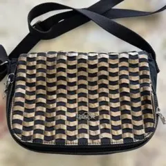 キプリング　ショルダーバッグ　Black &Bronzeのメッシュ模様のサムネイル