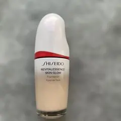 SHISEIDO エッセンスグロウスキンファンデーション 220