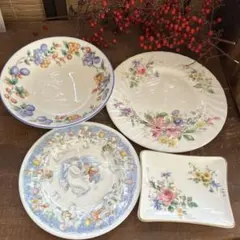 Royal Doulton まとめ売り　4枚　スノーマン　花柄のサムネイル
