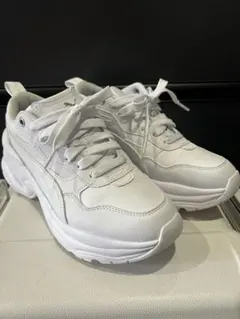 PUMA スニーカー　シリアウェッジのサムネイル