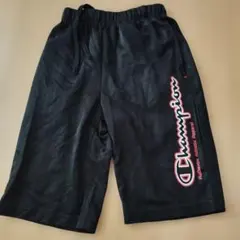 Champion 黒 ハーフパンツ 150