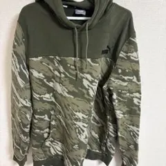 PUMA プーマ カモフラ柄 パーカー カーキ XLのサムネイル