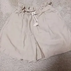 ベージュ ハーフパンツ