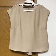 NBB⭐︎ベージュ トップス Sサイズ