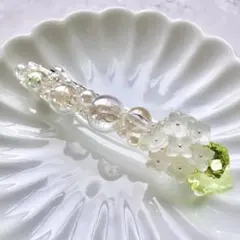 No.745 ハンドメイド　※訳あり※白紫陽花とシャボン玉のバレッタ
