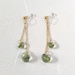 グリーンティアドロップビーズのノンホールピアス