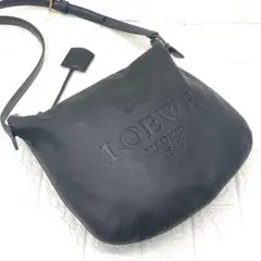 ロエベ ヘリテージ ショルダーバッグ レザー アナグラム ロゴ 斜めがけ 黒のサムネイル