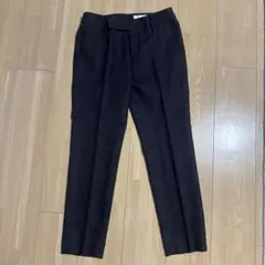 グレーのコットンパンツ