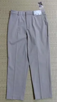 ユニクロ　スマートアンクルパンツ　ベージュ　L