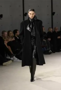 新品未使用 Saint Laurent 23aw スーパーロングコート ブラック - メルカリ