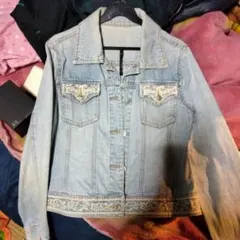 刺繍入りライトブルーデニムジャケット