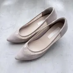 【NUOVO】パンプス レース ベージュ ポインテッドトゥ24.５㎝のサムネイル