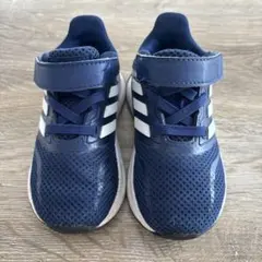 adidas ベビースニーカー