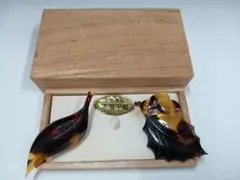 本鼈甲製 葉モチーフ ブローチ 2点セットのサムネイル